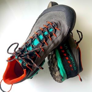 La Sportiva TX4 Approach Shoes Size 8.5 Carbon/Aqua